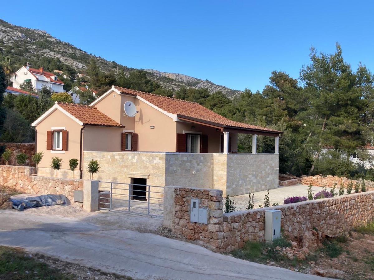 Tara House *